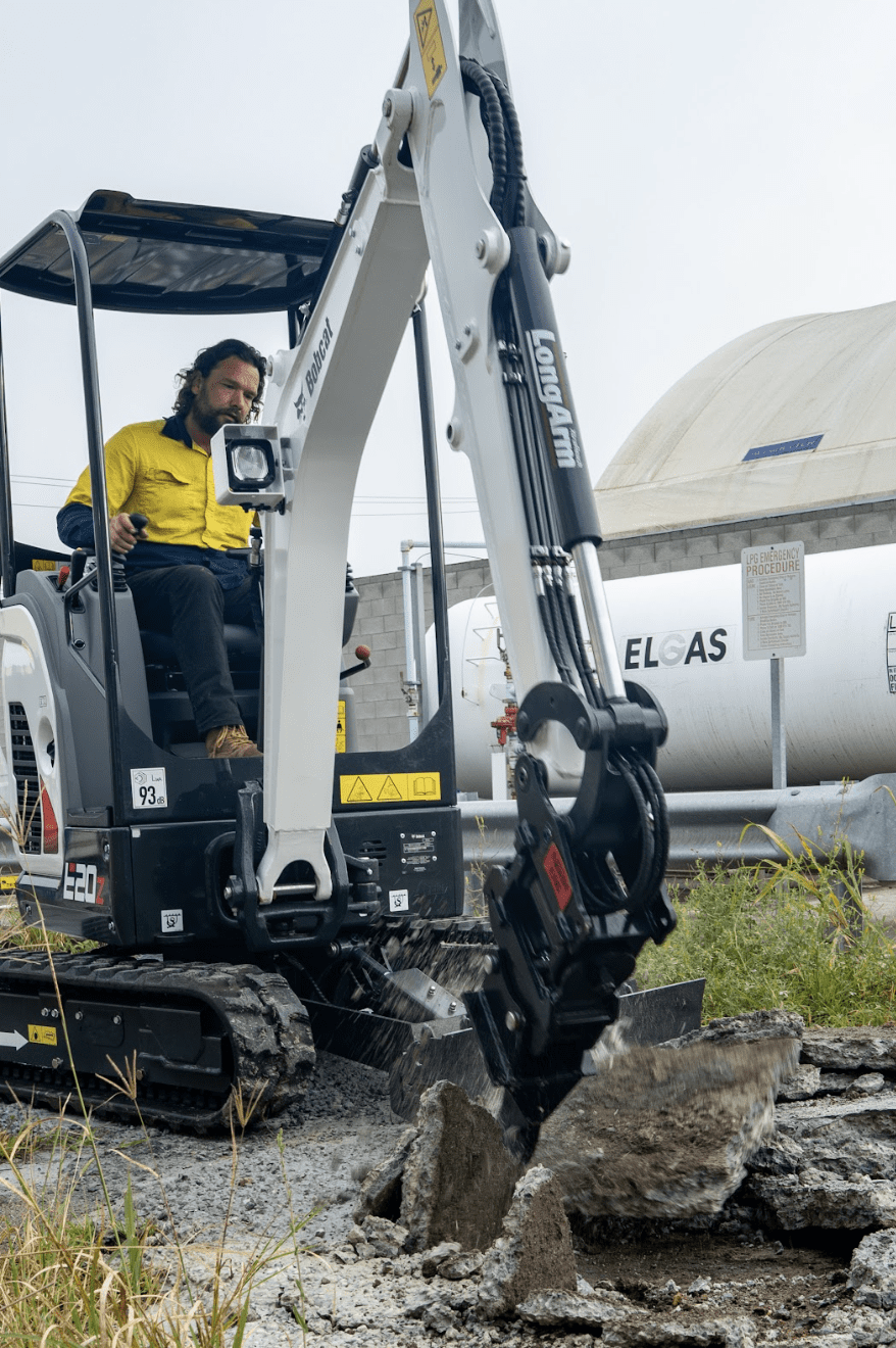 Wet Hire vs Dry Hire: What’s Best for Your Next Excavation Project in Brisbane?